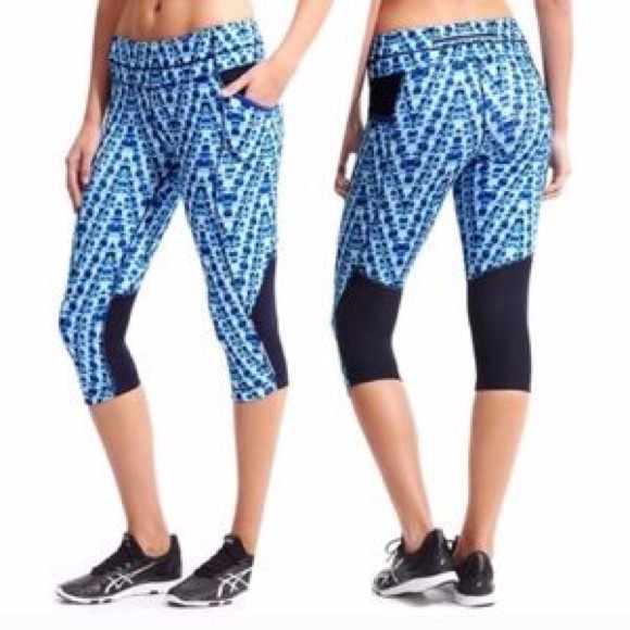 Athleta Blue and Black Geometric Capri Leggings - Picture 1 of 6